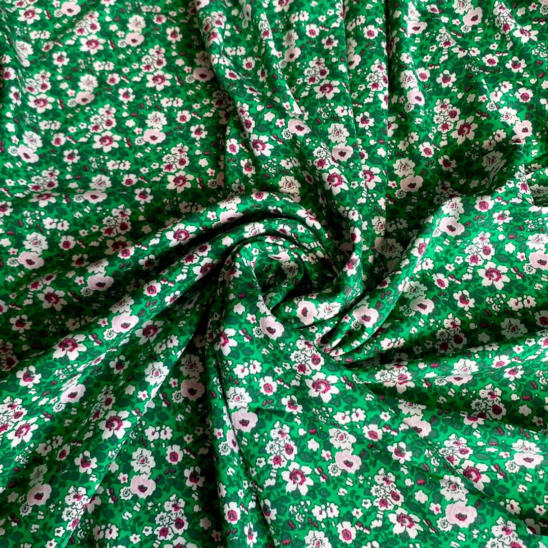 VISCOSE FLORES MIUDAS FUNDO VERDE